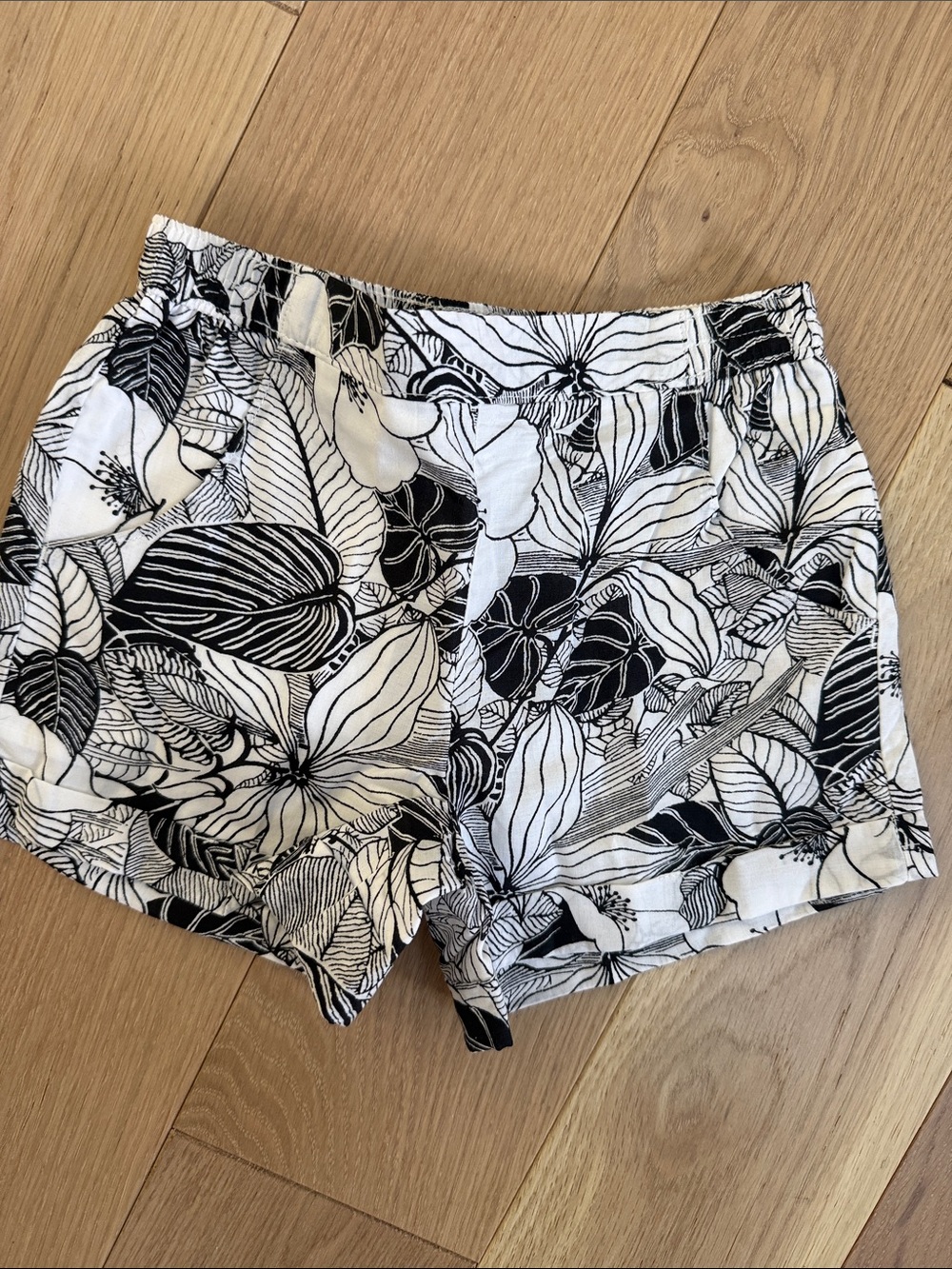 Kid’s Black & White Floral Shorts